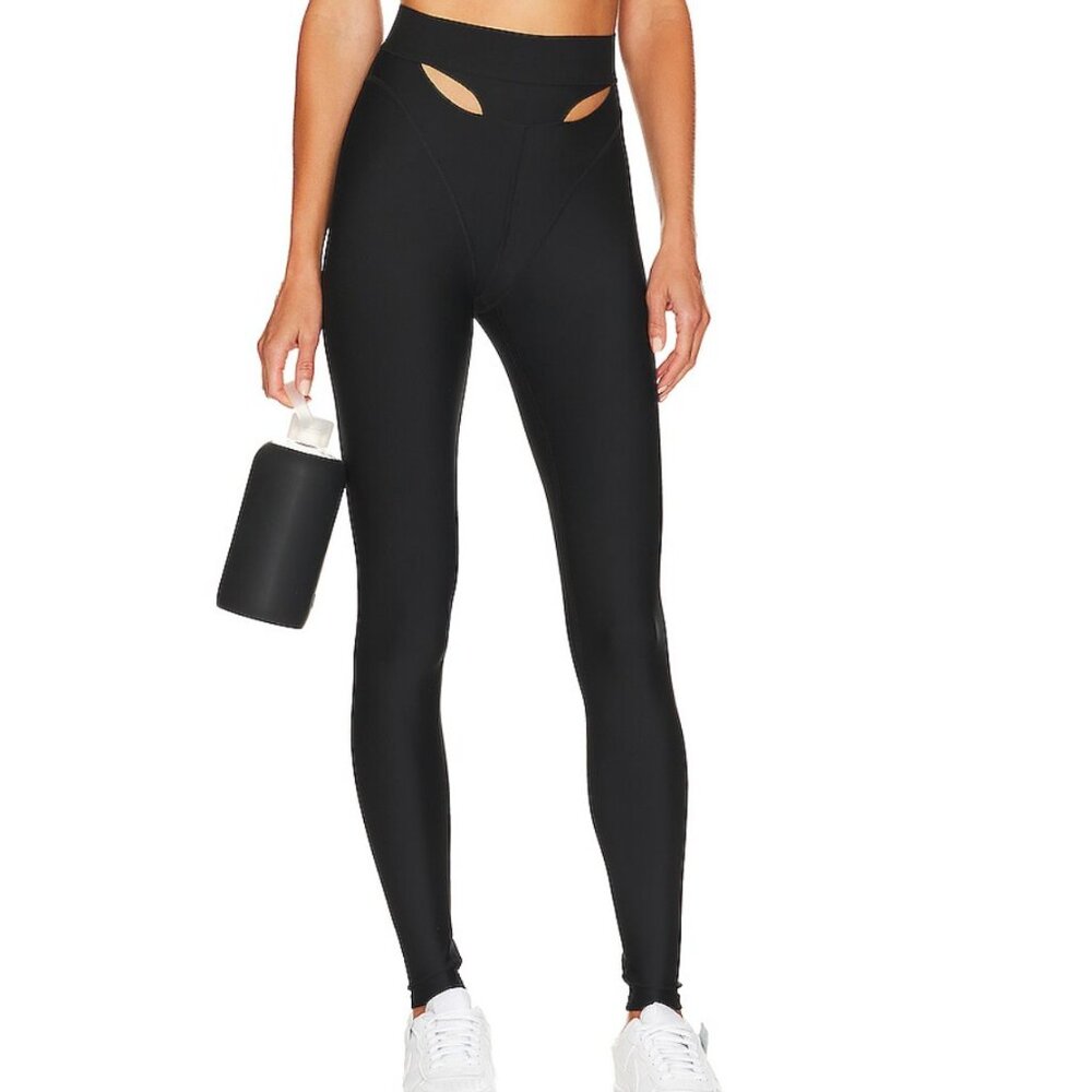 Alo Yoga | Airlift High-Waist Cutaway Legging in Black Large Cutout